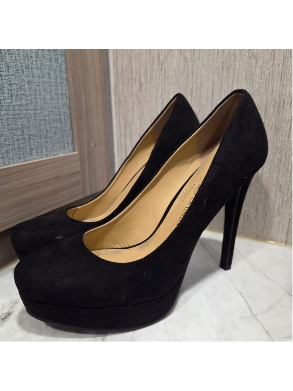 Chinese Laundry Black Suede Heels Size 8